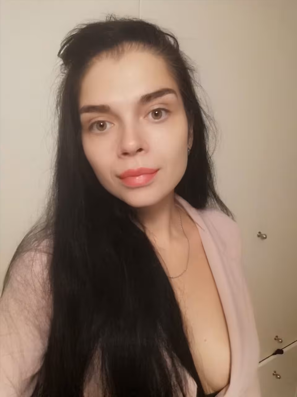 Agnesa russian bride singapore