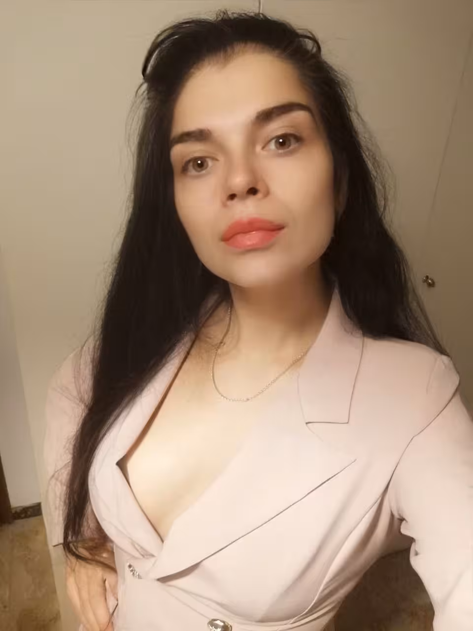 Agnesa russian bride singapore