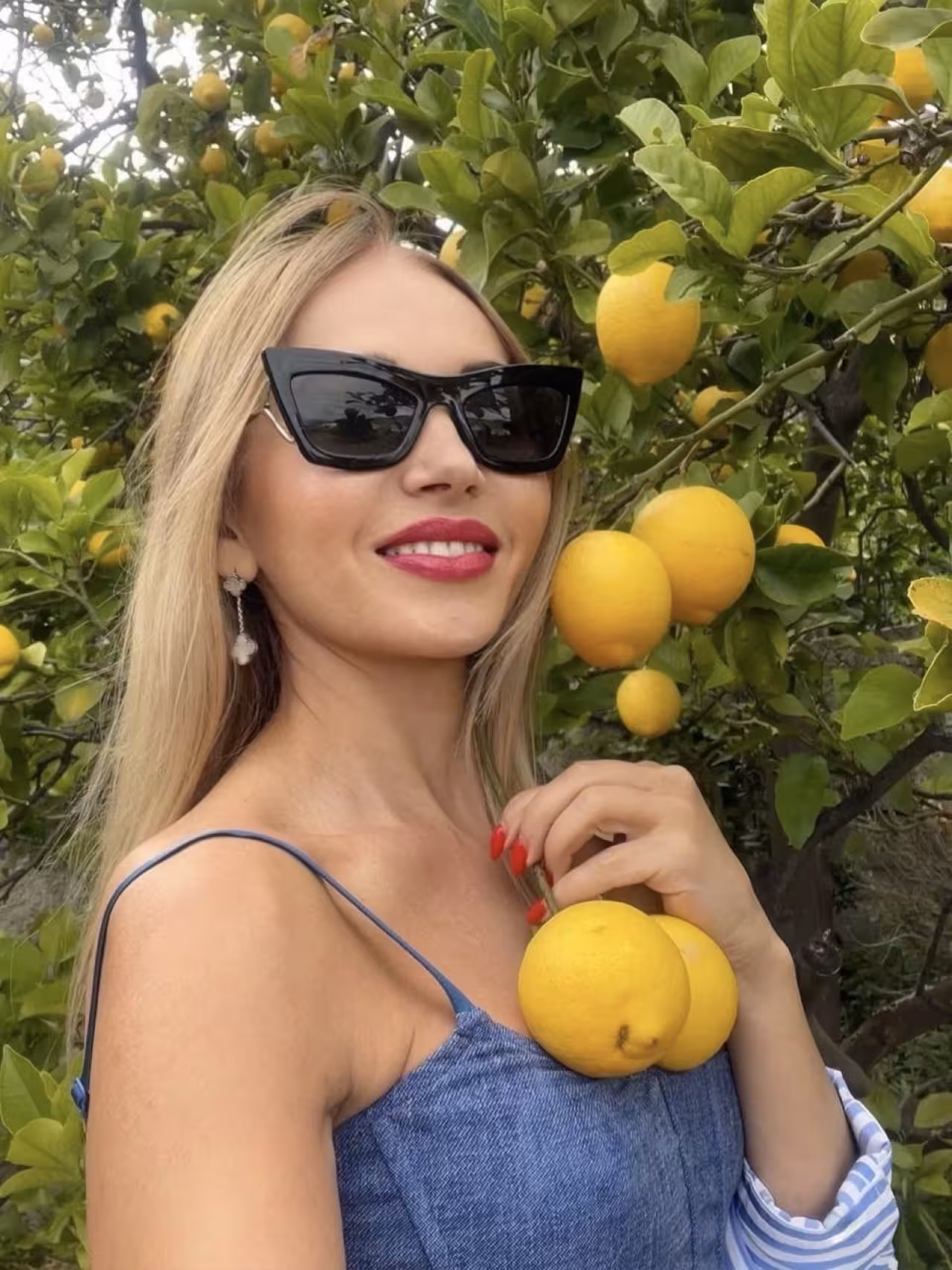 Angelica ukrainian womens football advert