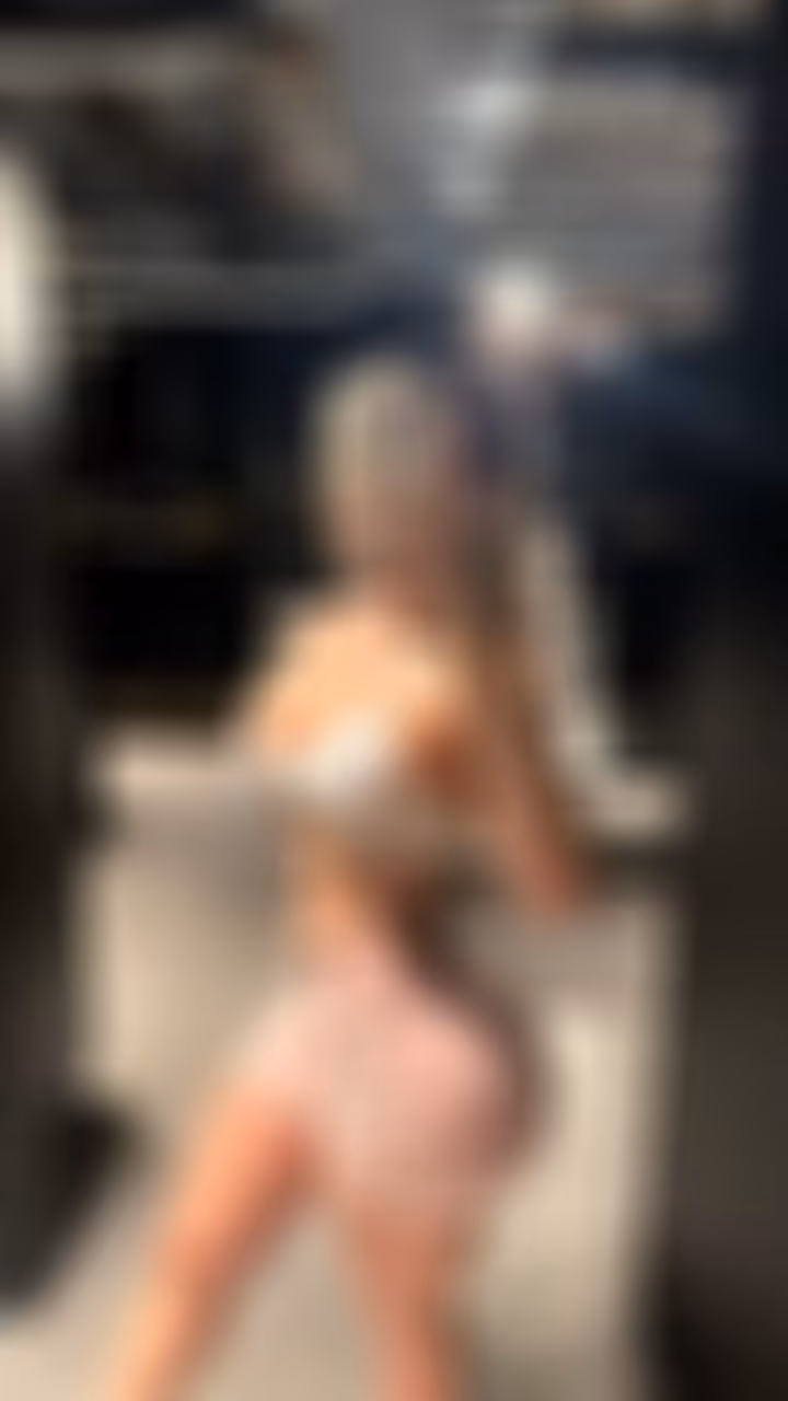 Alicia russian bride india