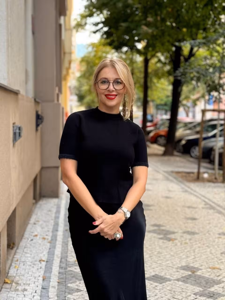 Olena russian bride painting