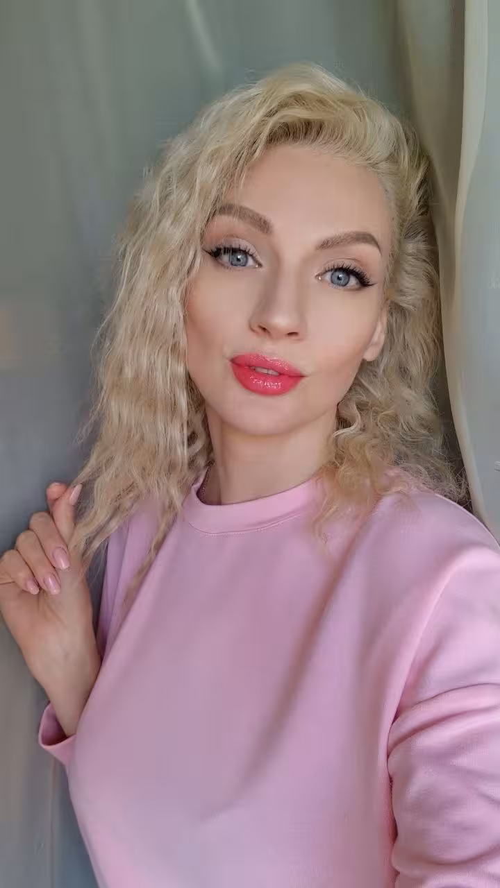 Open Woman's Profile