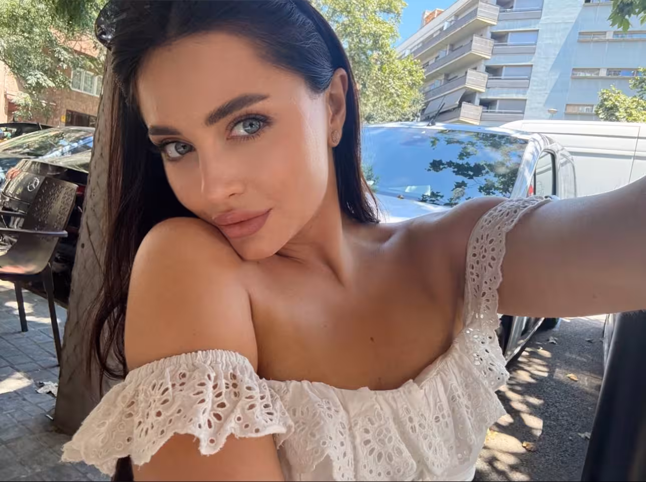 See Lady's Profile