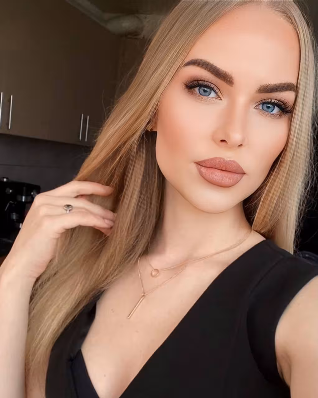 See Lady's Profile