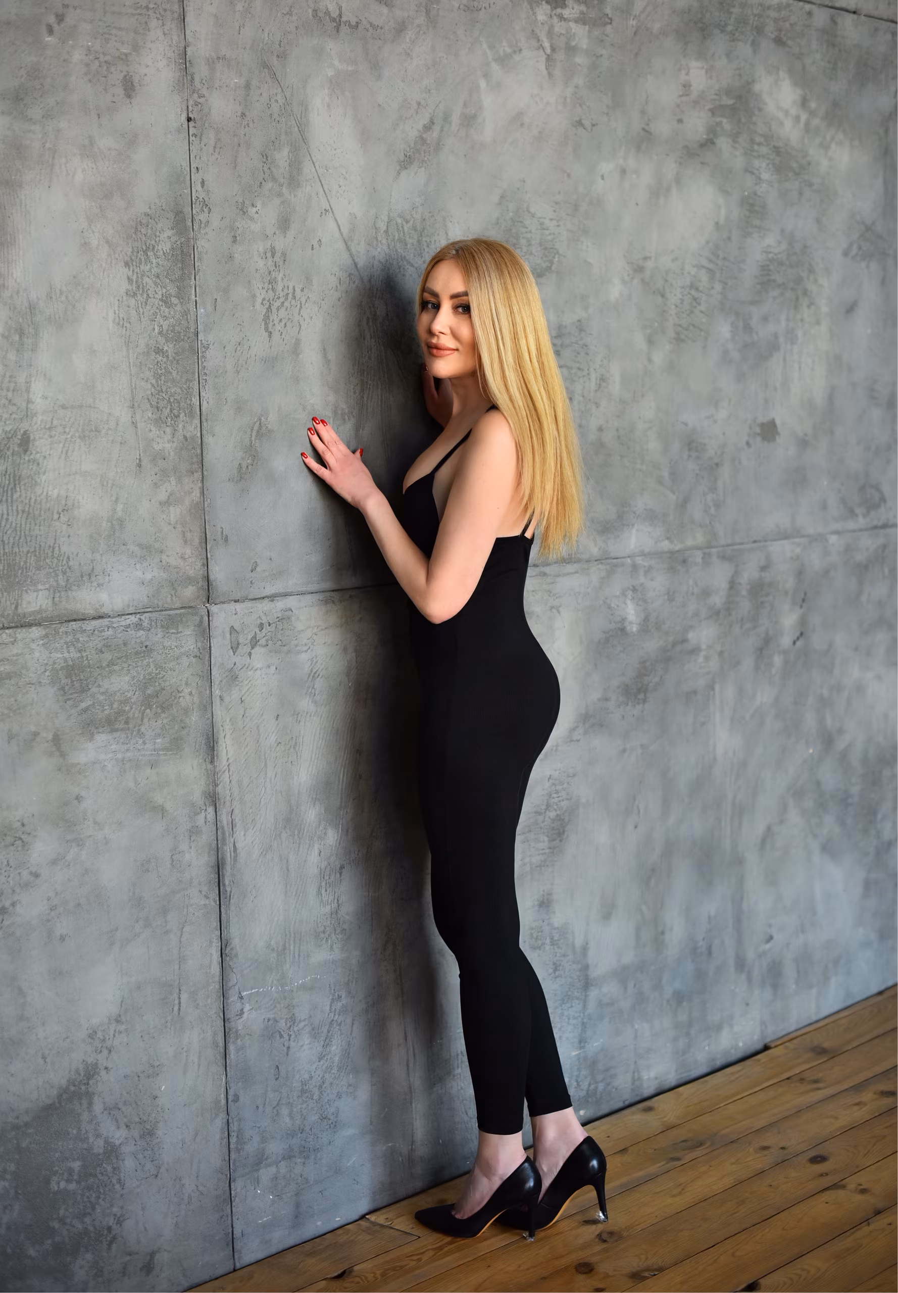 See Lady's Profile