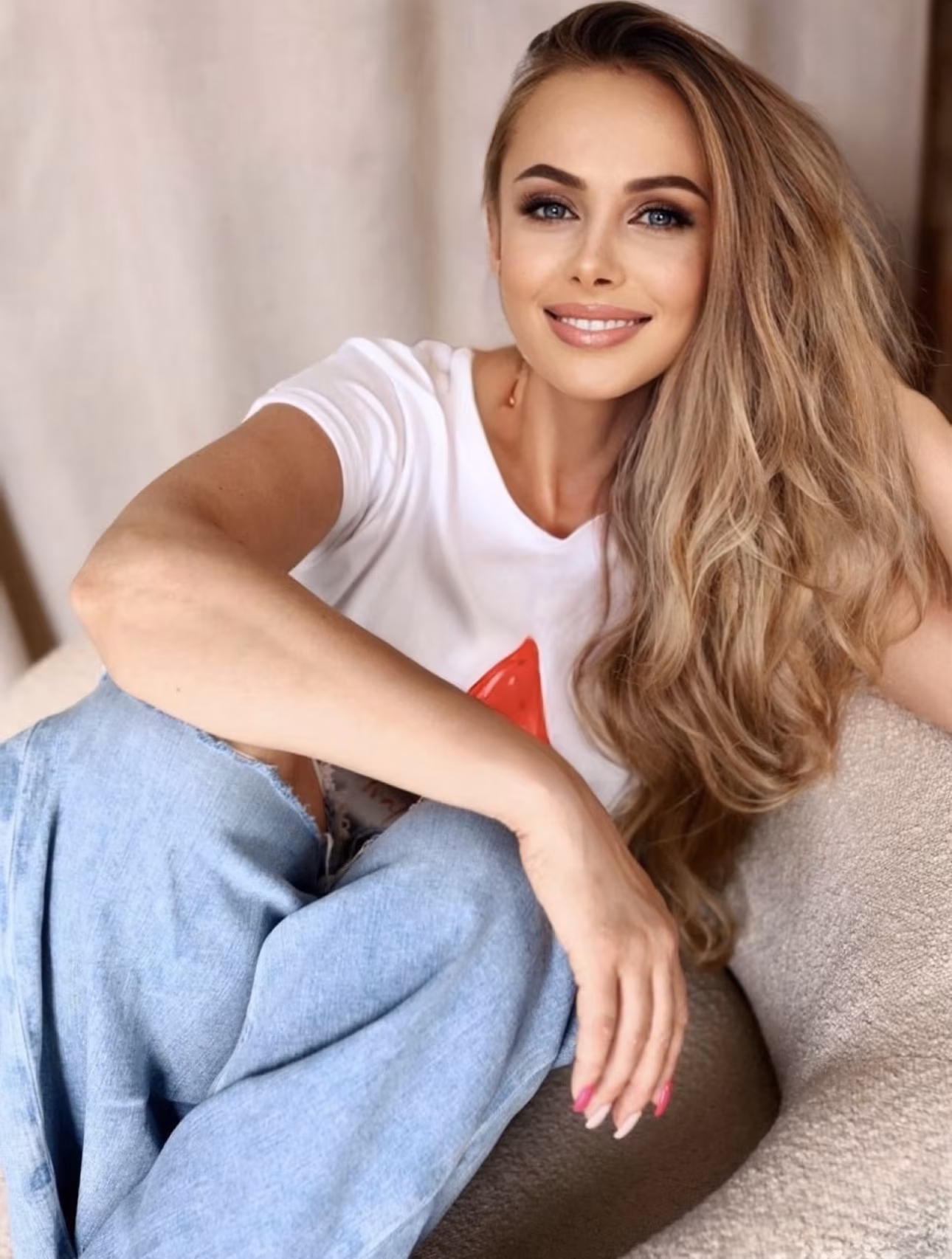 Discover Her Profile