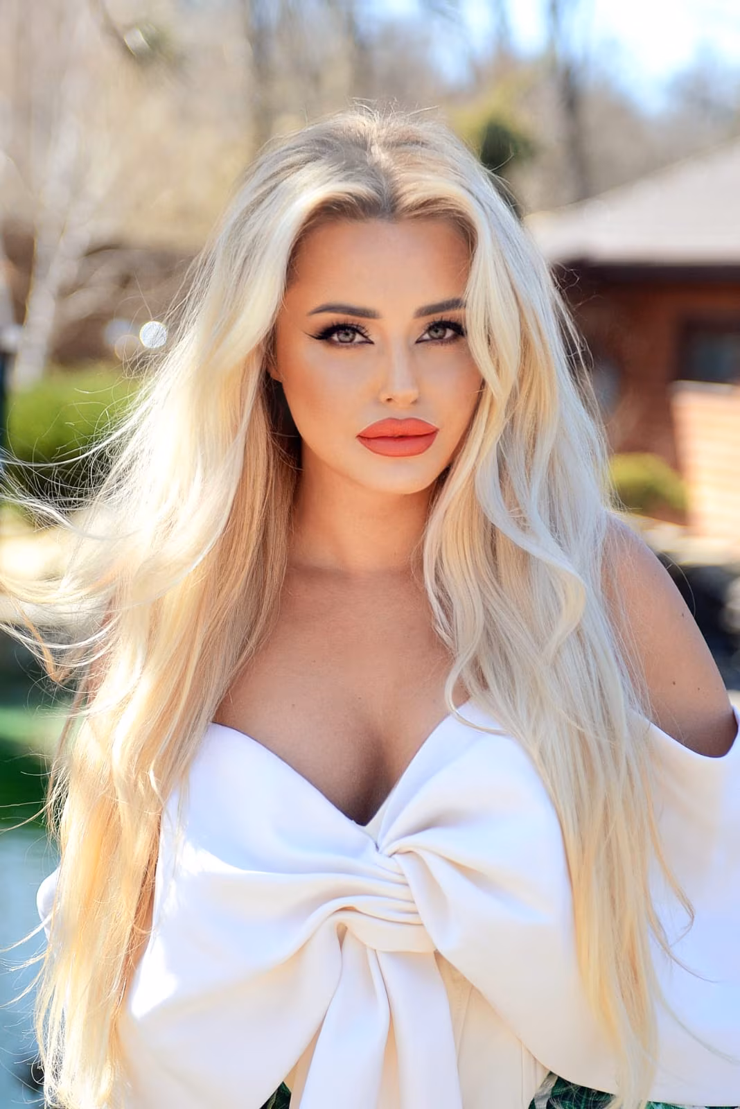 See Lady's Profile