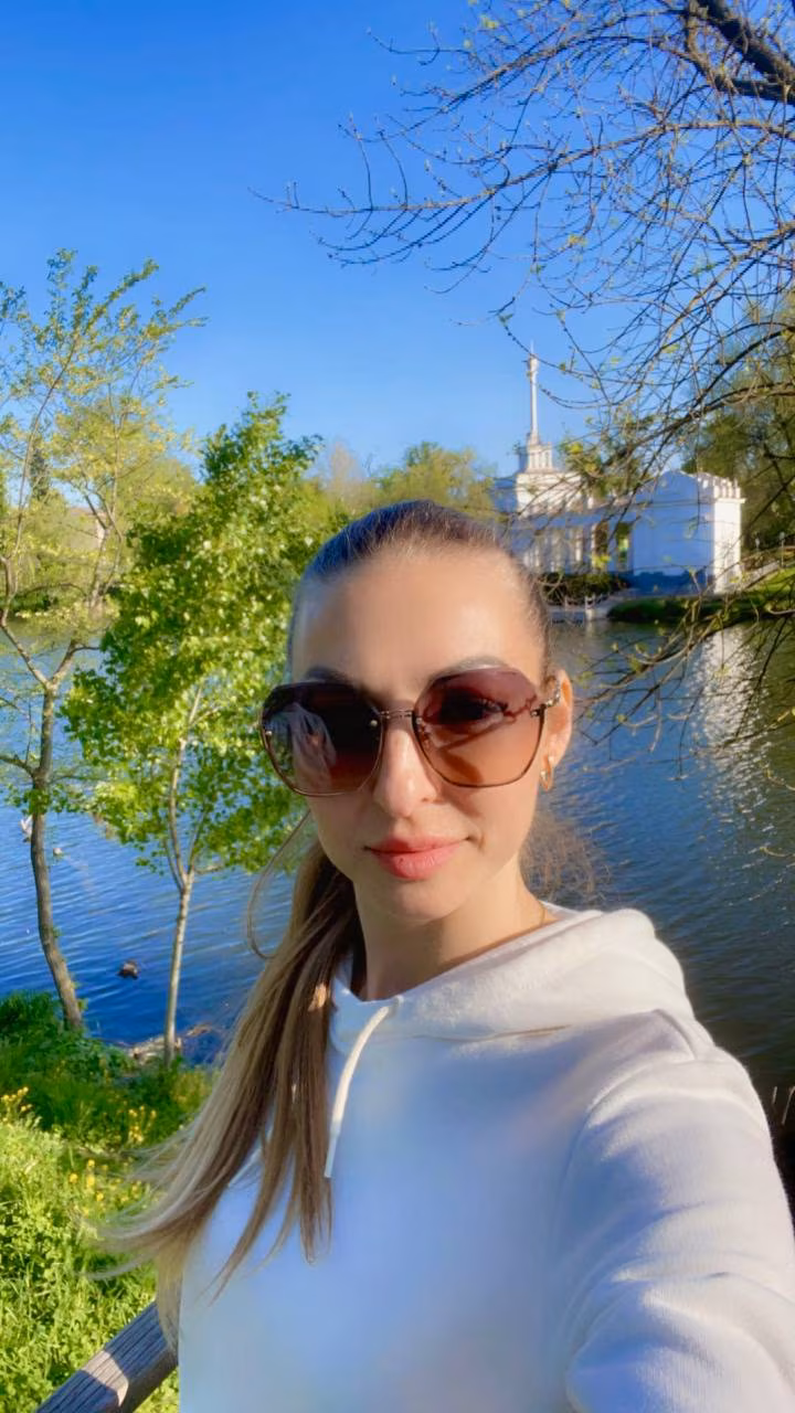 Visit Lady's Profile