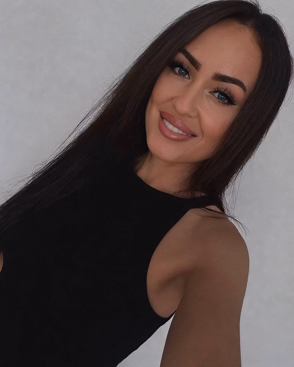 Discover Her Profile