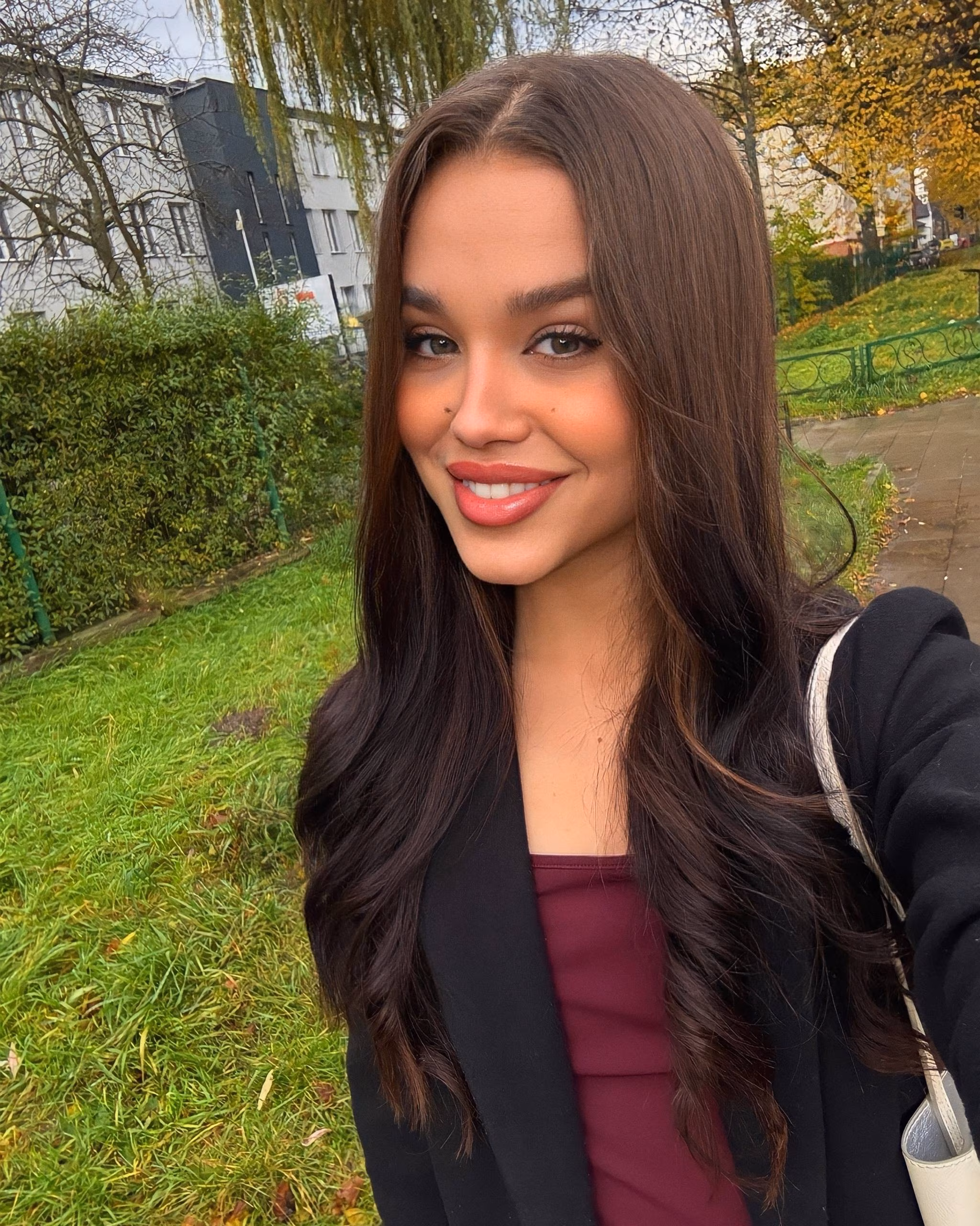 See Lady's Profile