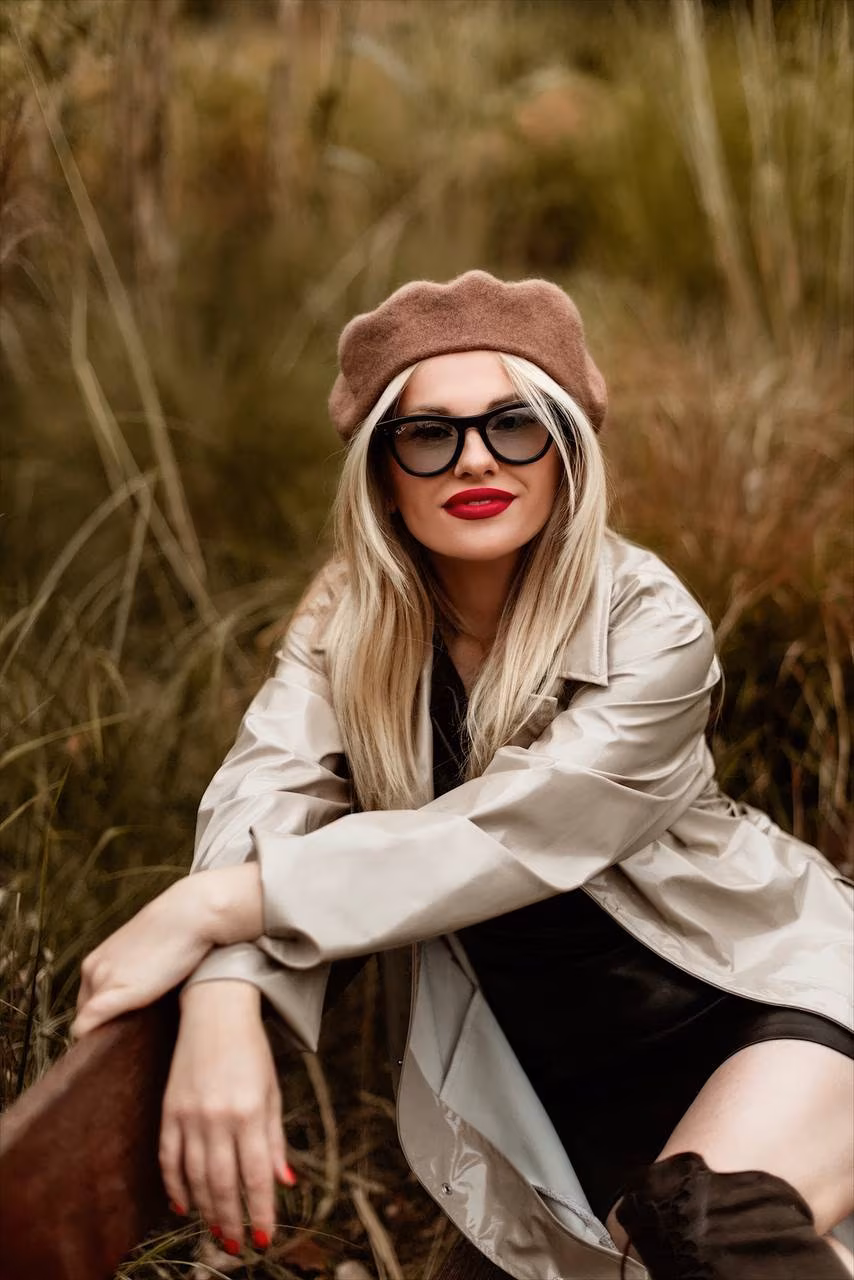 See Lady's Profile